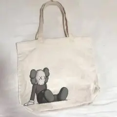 ユニクロ KAWS カウズ トートバッグ