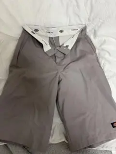 ディッキーズ　ハーフパンツ　グレー