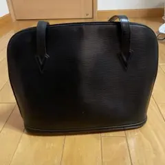 ルイヴィトン LOUIS VUITTONバッグ⭐︎黒⭐︎エピ⭐︎