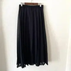 【百貨店購入】 BASILE28 黒(表)と紫(紫)のプリーツロングスカートのサムネイル