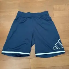 アディダス　キッズ用　ハーフパンツ