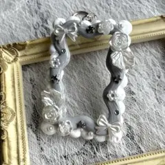 3218. キーホルダー トレカケース ホイップデコ