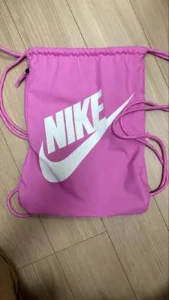 NIKE ピンク　ナップサック