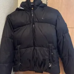 TOMMY HILFIGER ブラックダウンコート 152