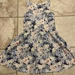 H&M フラワープリント ノースリーブワンピース 140