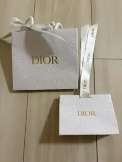 Dior ホワイト ショッパー　紙袋
