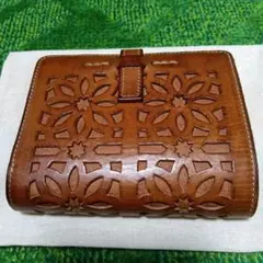 genten☆カットワーク二つ折り財布