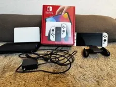 Nintendo Switch 有機ELモデル ホワイト/ブラック