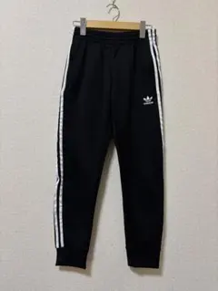 美品　adidas CW1275 SST TP トラックパンツ　XS