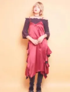光沢サテン リルリリー lilLilly キャミワンピース サイドフリル レッド