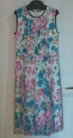 【タグ付き】Chesty　プリントプリーツワンピース