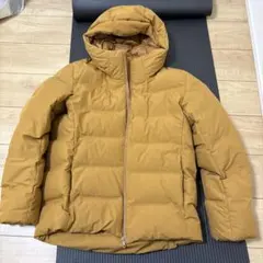 ダウンジャケット キャメル
