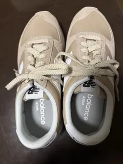 New Balance 　　スニーカー　ベージュ　23.０　【with】D