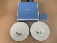 【未使用箱付】ウェッジウッド フェスティビティ ラズベリー プレート 2枚セットのサムネイル