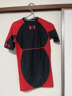 UNDER ARMOUR レッド/ブラック　コンプレッションシャツ　MD