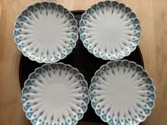 花びら型の陶器皿4枚セット