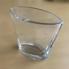 ガラス製 フラワーベース 花瓶のサムネイル