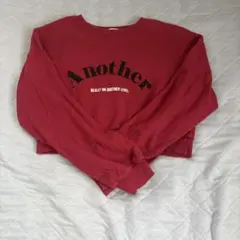 ロゴ入り クルーネック トレーナー レッド