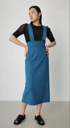 AZUL by moussy サスペンダー付きカットスカート