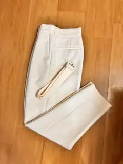 【低身長】ナチュラルビューティーベーシック　センタープレスパンツ　ホワイト　XS