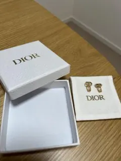 Item thumbnail for item b7125fc8-a937-4832-8945-99c7e5538b8f