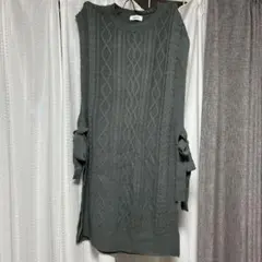 グレー ケーブルニット スリーブレス ベスト