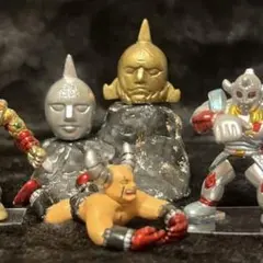 ドラクエ】陶器フィギュア2体セット（ハーゴン・ゴールドゴーレム 