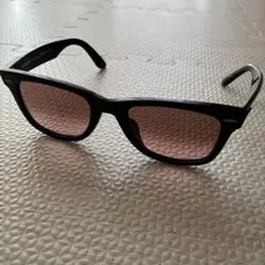 Ray-Ban WAYFARER サングラスのサムネイル