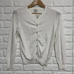 Tiara ホワイトボタン付きカーディガン