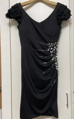 【美品】ブラックドレス ビジュー装飾パーティードレス 黒