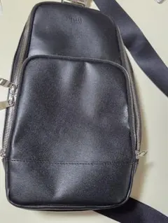 新品未使用✨タケオキクチ ボディバッグ ダブルファスナー ブラック