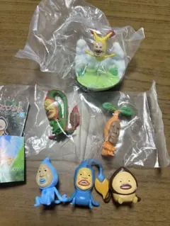 こびとづかん おすわりマスコット5 フィギュア 5種セットとホトケアカバネ