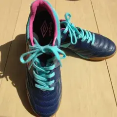 UMBRO JRフットサルシューズ ACCERATOR 25cm