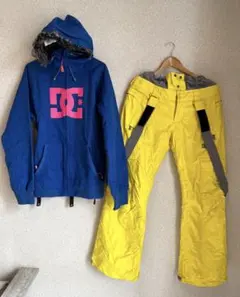 【美品】DC スキー/スノーボードウェア レディース Mサイズ 上下セット