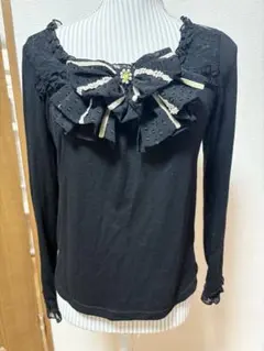 axes femme ブラック フリルリボン 長袖トップス