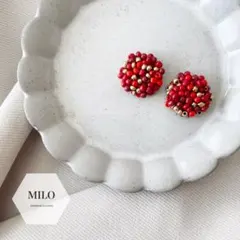 ビーズ刺繍 ピアス