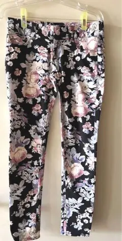 ブラック花柄パンツ　ジルスチュアート　サイズ2