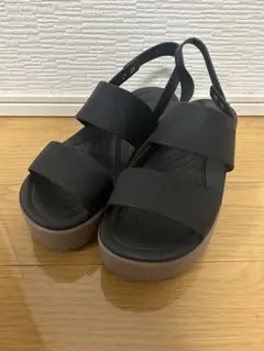 Crocs サンダル 厚底のサムネイル