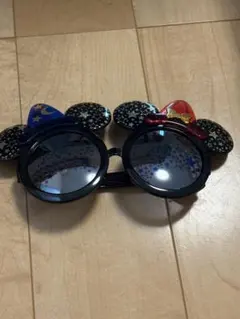 ミッキー型サングラス
