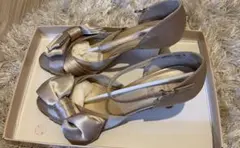 ストロベリーフィールズ　パンプス