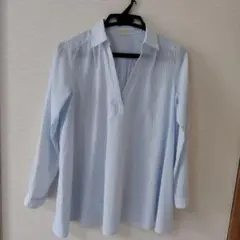 水色ストライププルオーバーシャツ