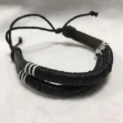 編み込みレザーブレスレット　ブラック