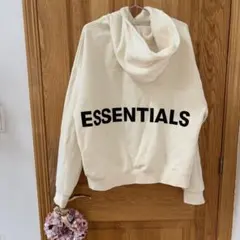 ESSENTIALS フード付きクリームパーカーのサムネイル