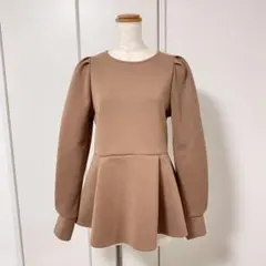 アンドクチュール　ブラウン ペプラム トップス 長袖　And Couture M