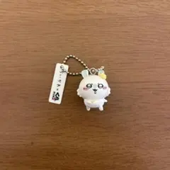 ちいかわ KURA コラボ キーホルダ　モモンガ