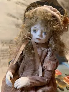 イギリス製アンティーク　女性作家の赤毛のアンの人形！ずっーと座ってますが可愛い！ 2025年最新】赤毛のアン人形の人気アイテム - メルカリ