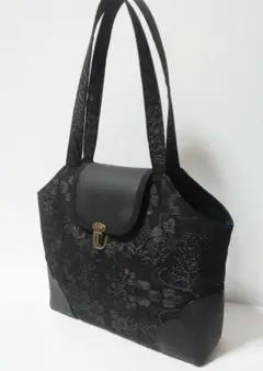 Item thumbnail for item ff295f9e-ec85-4ada-8b3f-625a7368abe5