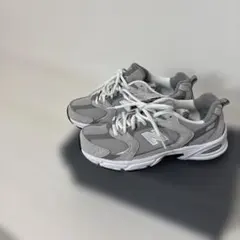 New Balance グレー スニーカー
