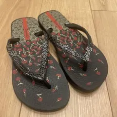 Ipanema ビーチサンダル 花柄 ブラックのサムネイル