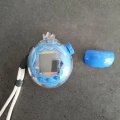 動作確認済み】海で発見たまごっち スケルトンブルー - メルカリ